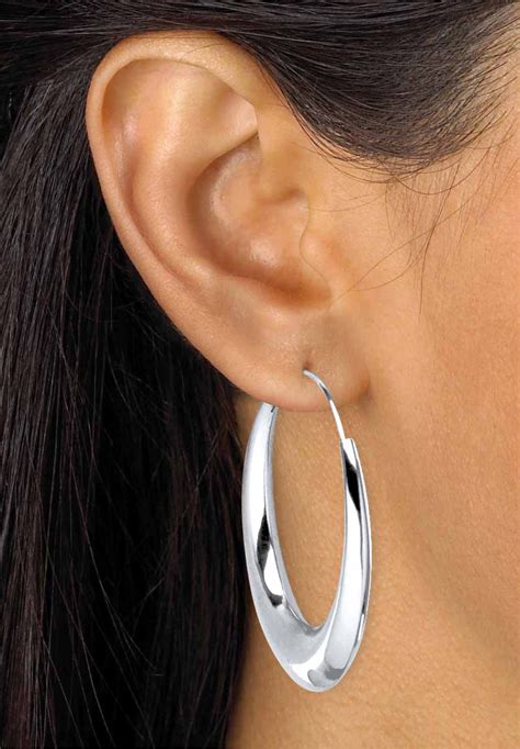 Women's Silver Earrings .